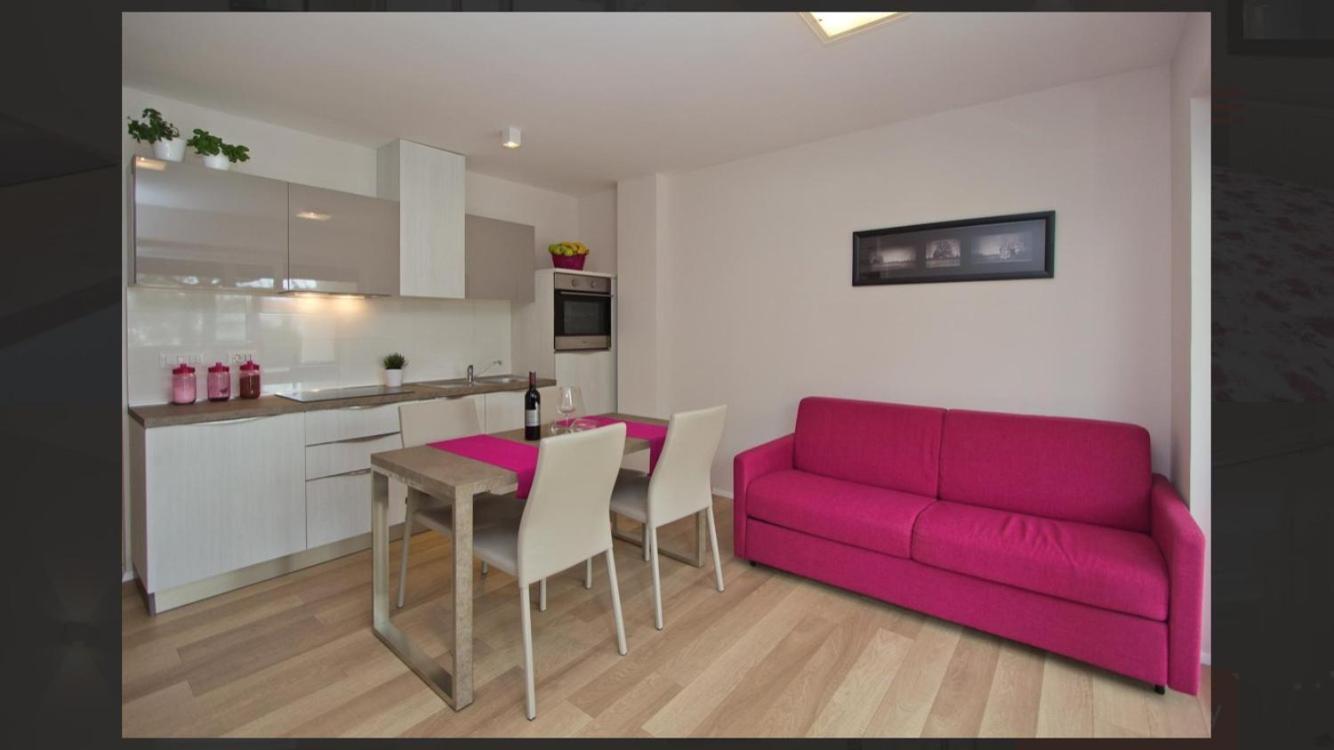 Adria Apartments Пореч Екстериор снимка
